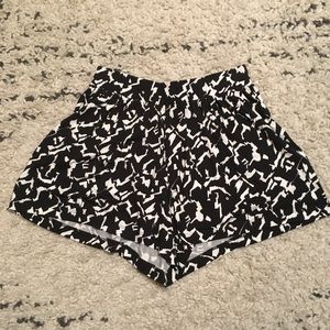 ASOS Black & White Culotte Shorts / Skort US 4